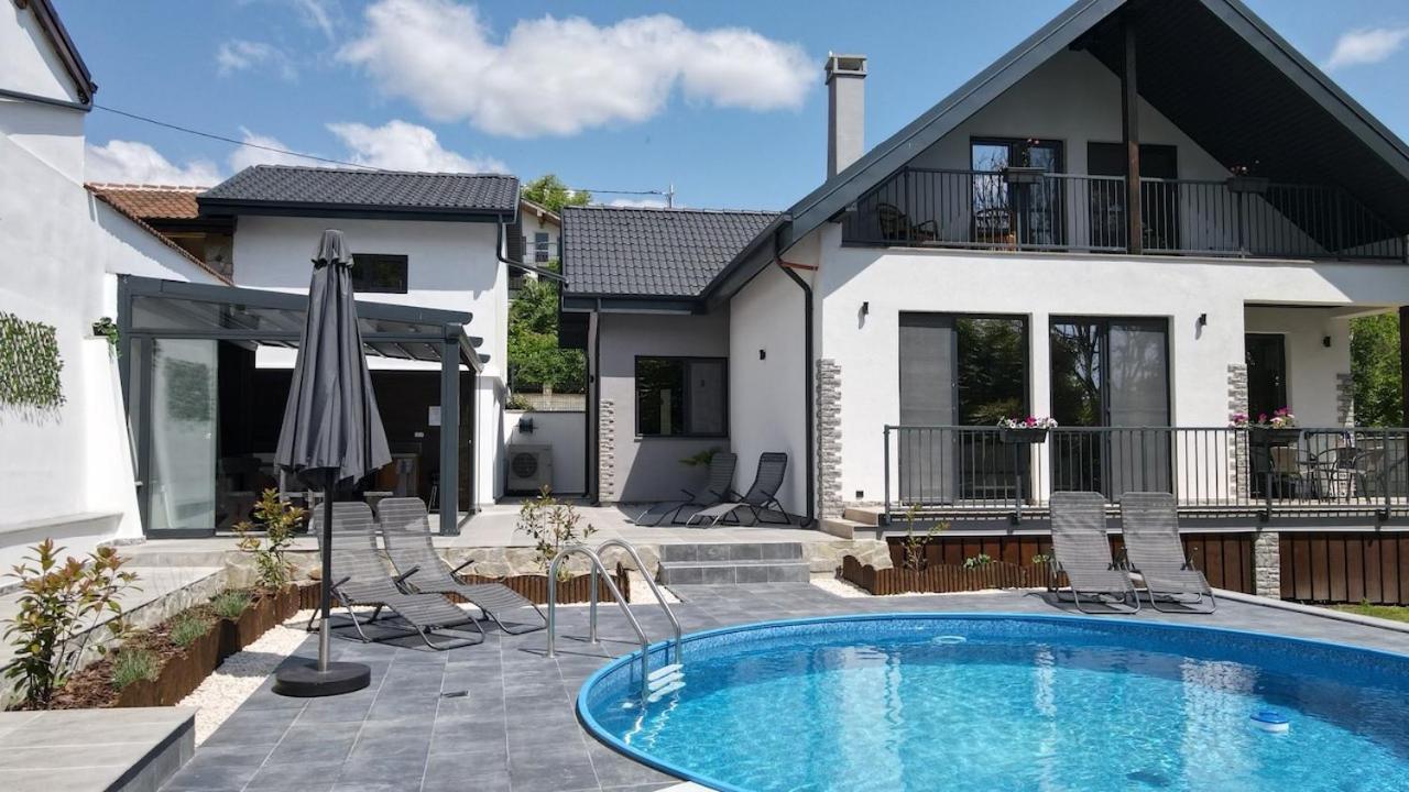 Villa Utopia Baltjik Exteriör bild