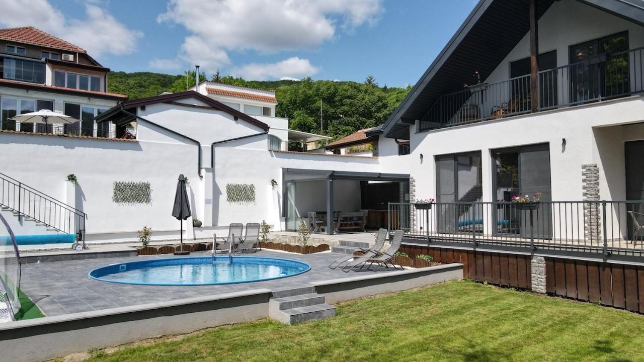 Villa Utopia Baltjik Exteriör bild